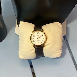 Vintage Mens Timex Leather Band Wristwatch Indiglo Gold Tone New Battery